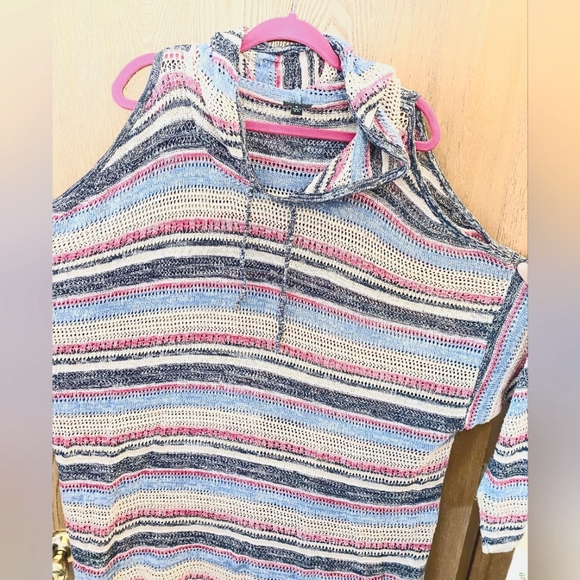 Cute Torrid Women's Plus Size Stripe Cold Shoulder Hoodie Knit Tunic- 6 6x 6xl - Picture 6 of 8